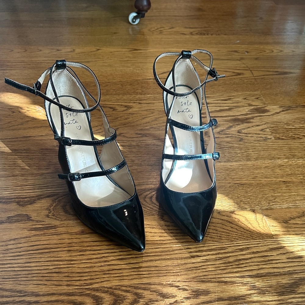 Banana Republic Black Patent Strappy Heels